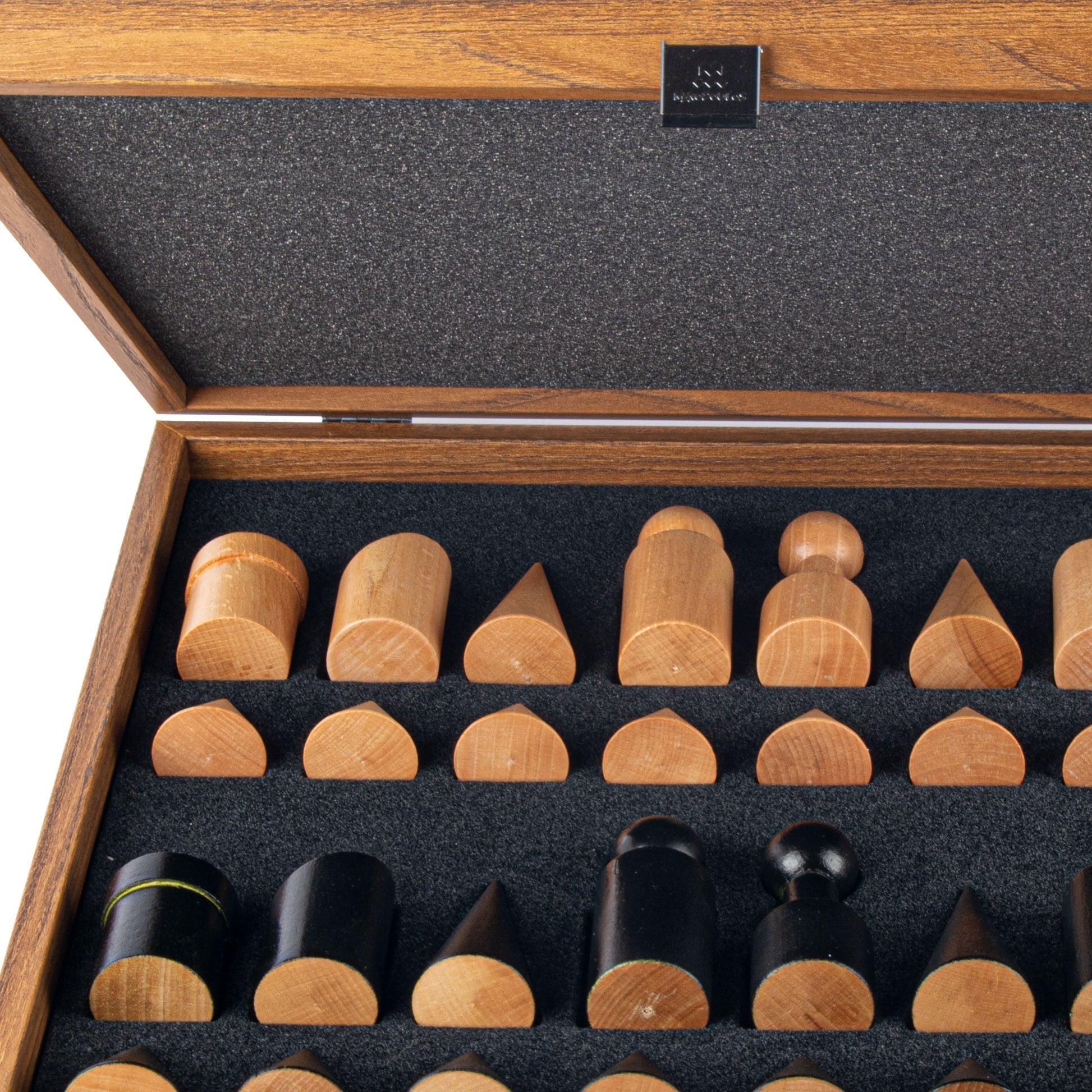 Bauhaus Style Black &amp; White Chess Set - King&