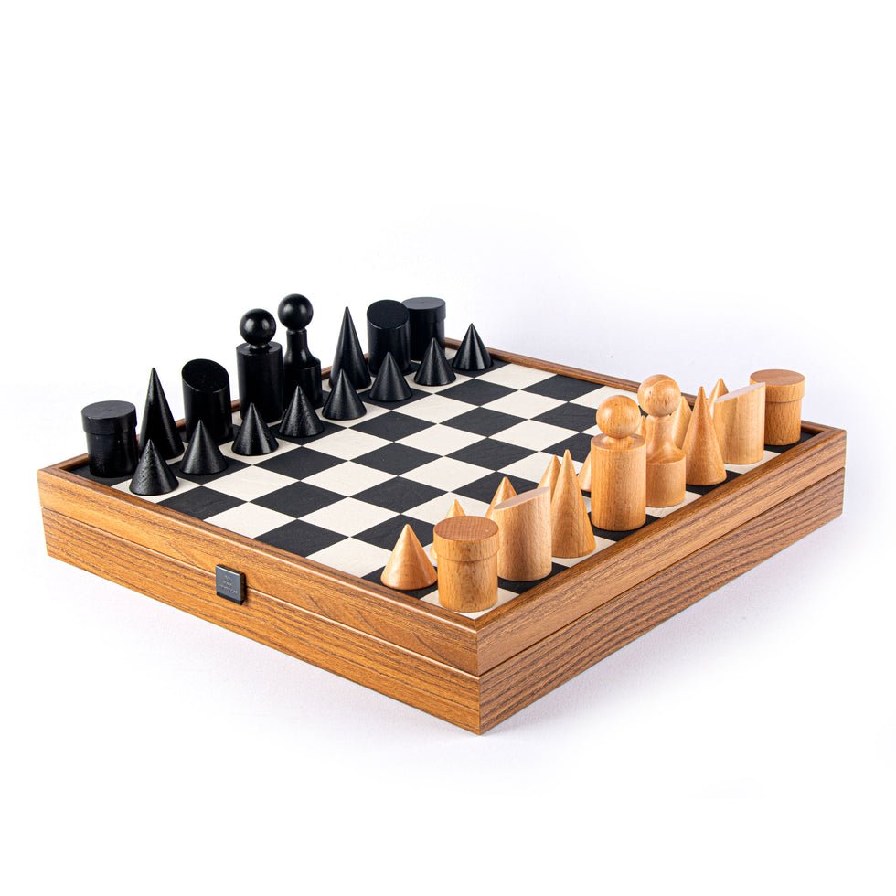 Bauhaus Style Black &amp; White Chess Set - King&