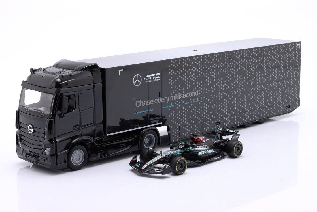 Bburago 1:43 F1 Racing Hauler - Mercedes W15 
