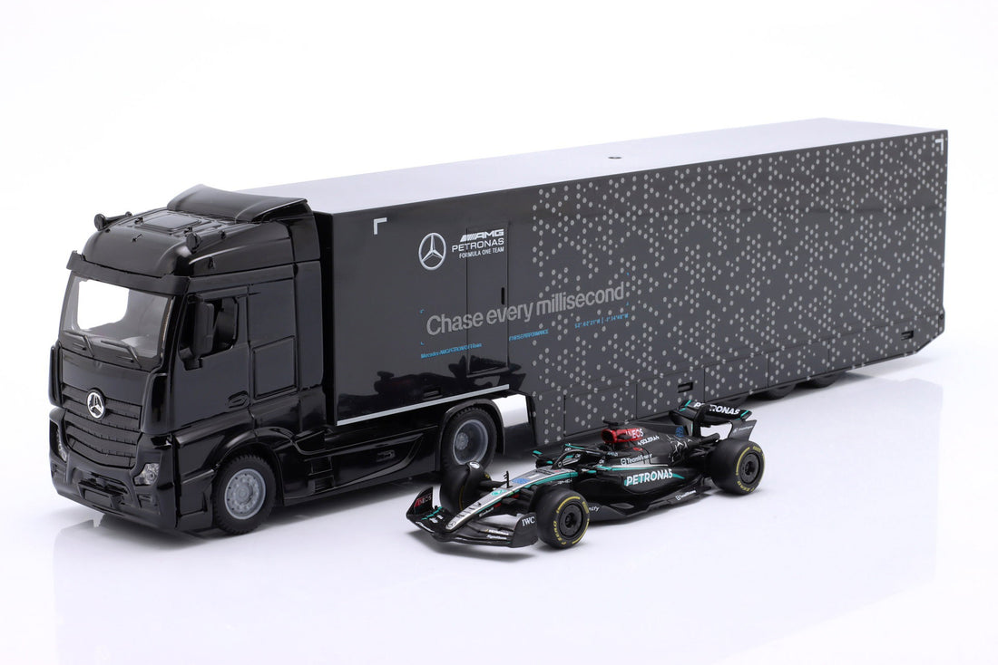 Bburago 1:43 F1 Racing Hauler - Mercedes W15 