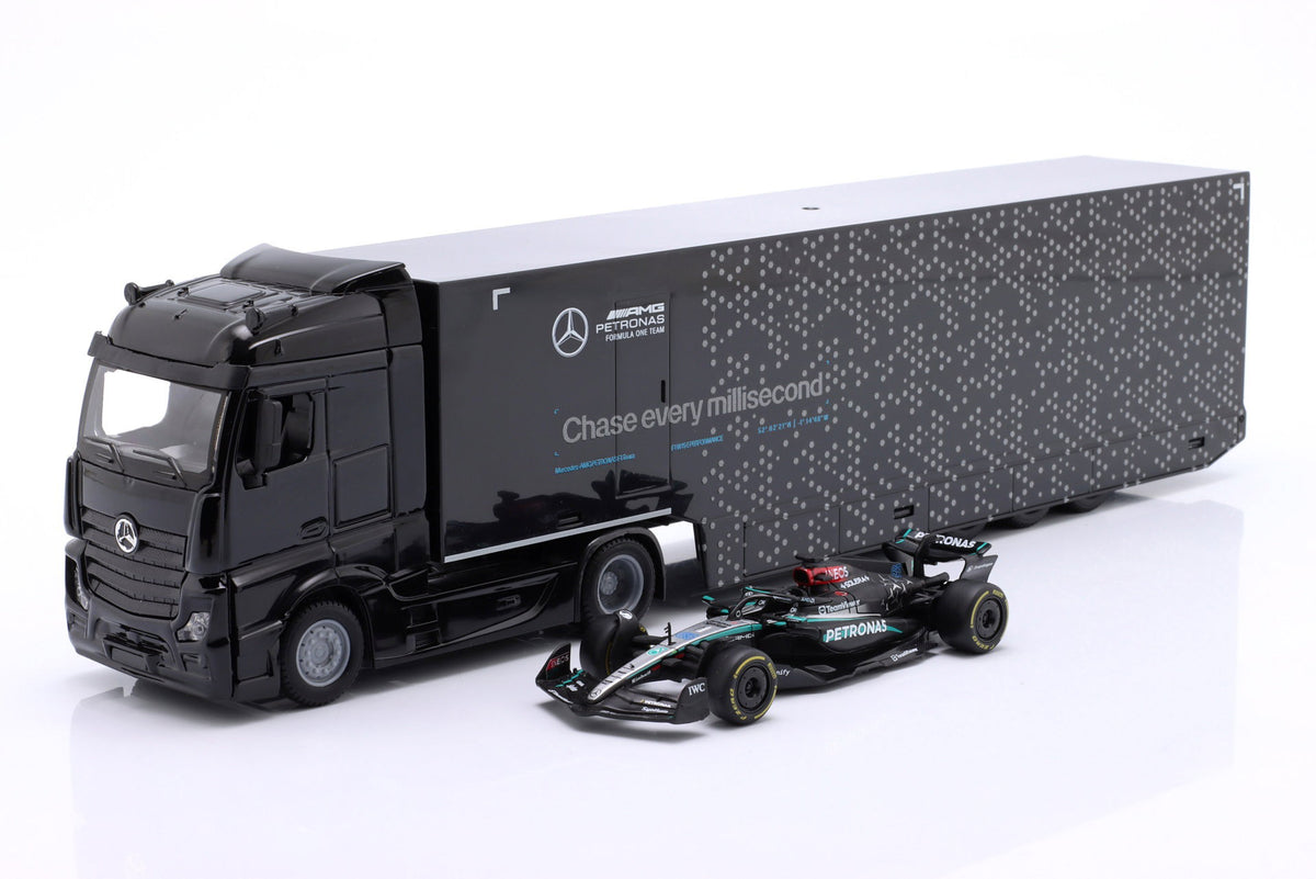 Bburago 1:43 F1 Racing Hauler - Mercedes W15 