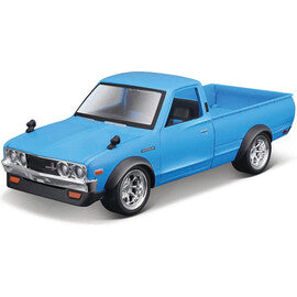 Maisto 1:24 Design Tokyo Mod - 1973 Datsun 620 Pickup Blue - 90159067115 - crystallotus.eu