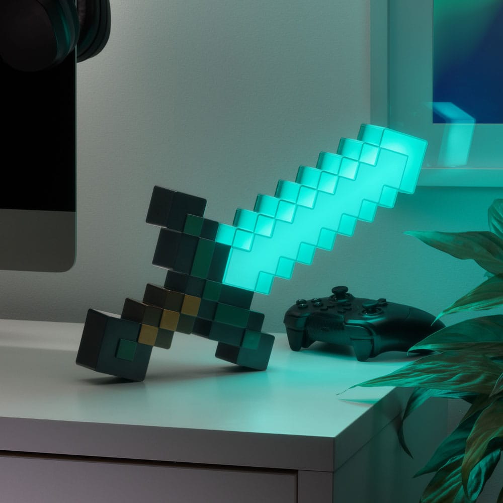 Minecraft Light Diamond Sword (40 cm) - 5056577728026 - CrystalLotus.eu